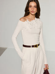 Asimetrik Omuzlu 3D Çiçekli Tişört