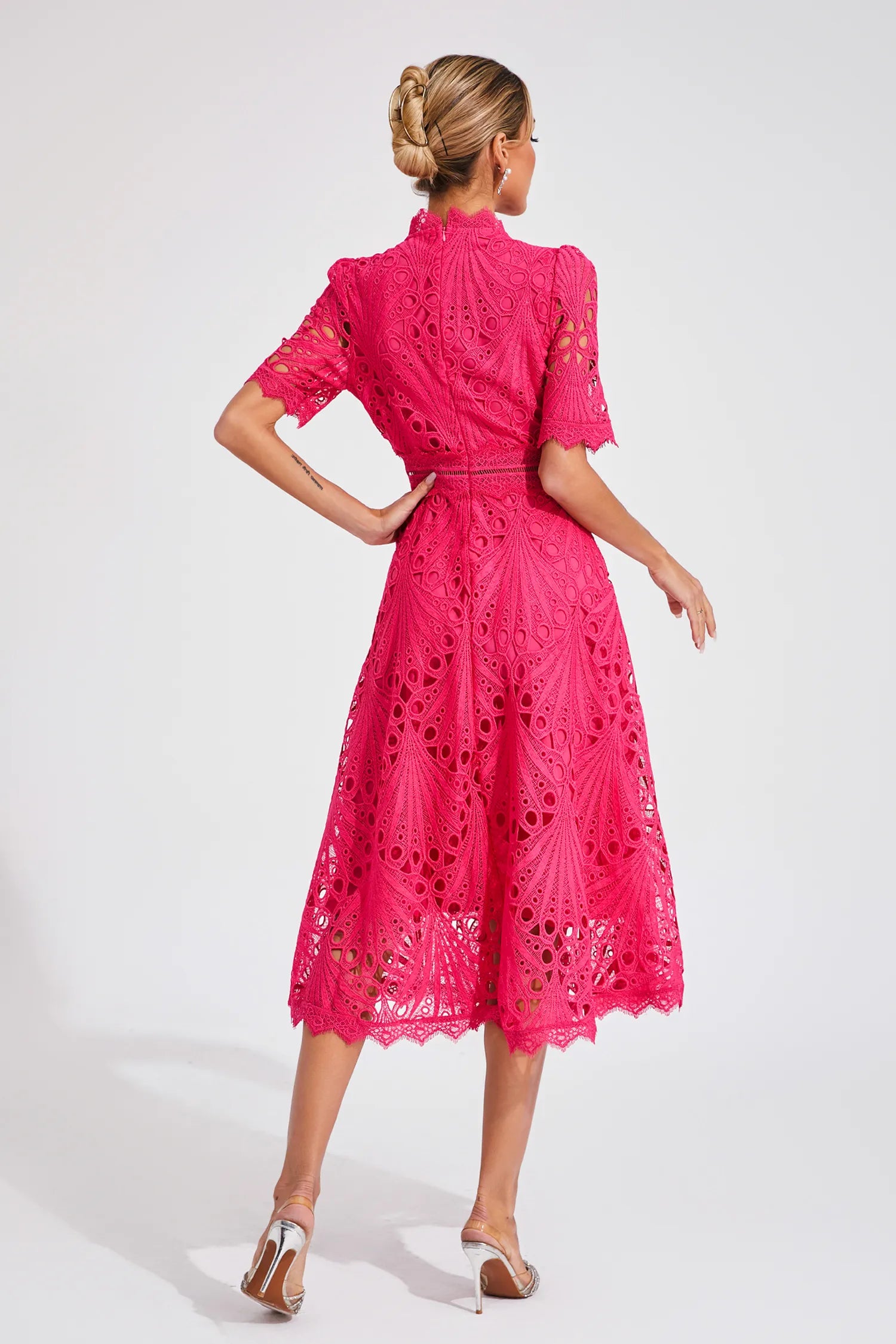 Pembe Rüya Dantel Midi Elbise