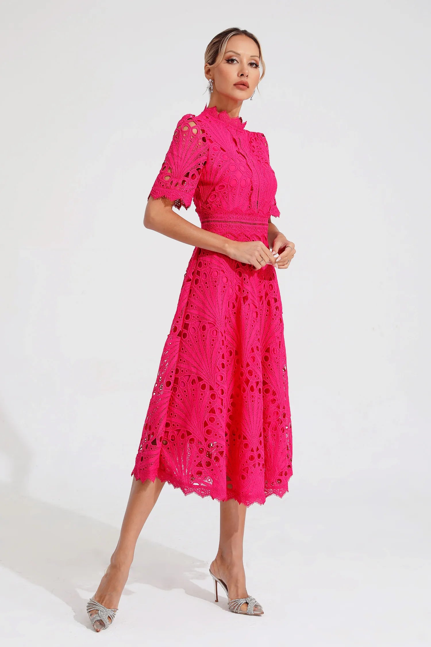 Pembe Rüya Dantel Midi Elbise